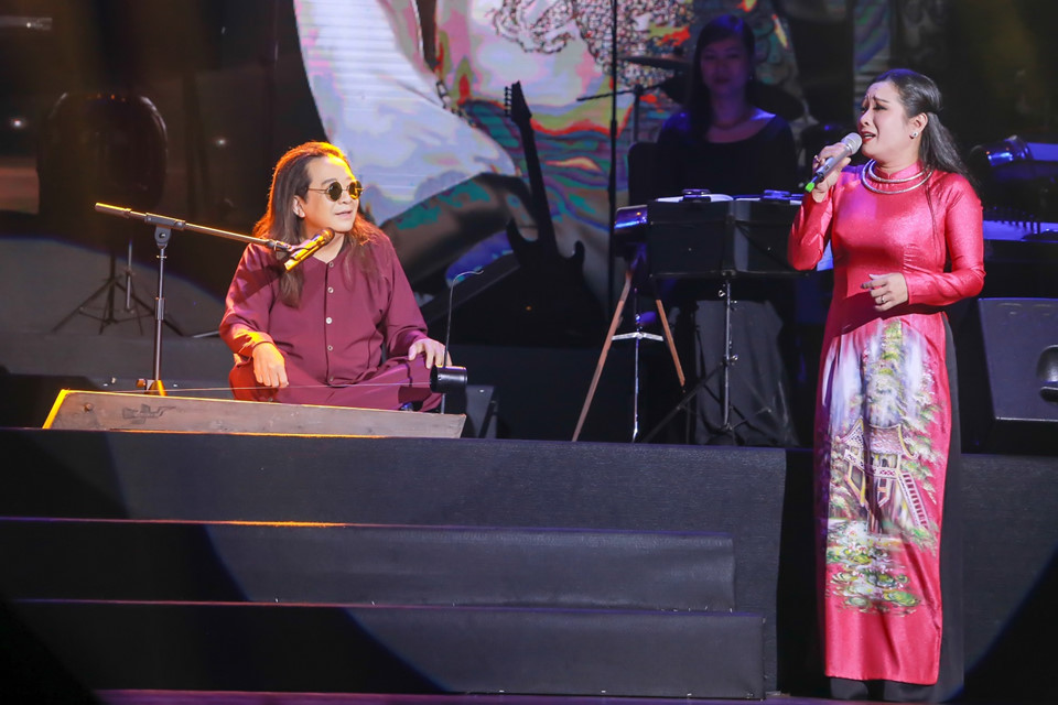 Quang Lê liên tiếp đề nghị ca sĩ nhạc đỏ Trọng Tấn hát Bolero